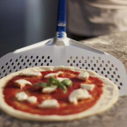 Azzura pizza peel made of aluminum perforated - Image 3