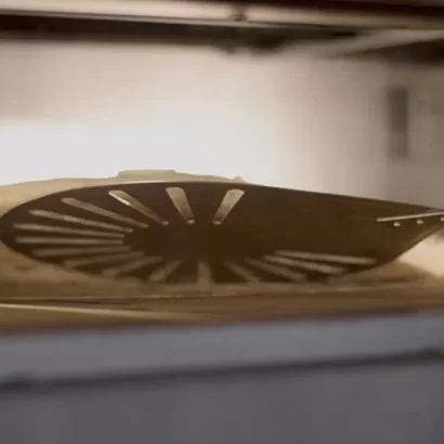 Azzura pizza peel made of stainless steel perforated - Image 2